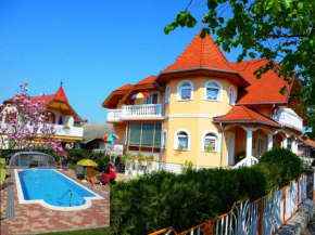 Гостиница Joker Villa Apartmanhaus  Хевиз